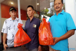 Relawan Ganjar-Mahfud Kembalikan Bingkisan ke Markas Yonif 408 Boyolali, Tolak Berdamai dengan TNI