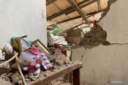 Pemerintah Beri Biaya Sewa Rp500 Ribu Per Bulan untuk Korban Gempa Sumedang yang Rumahnya Rusak