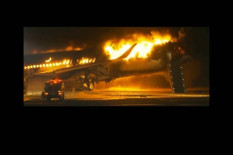 BREAKING NEWS: Pesawat Japan Airlines Terbakar, Diduga Tabrakan dengan Pesawat Lain