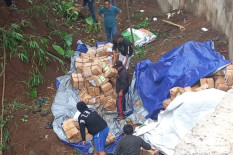 Truk Pengangkut Surat Suara untuk KPU Magelang Masuk Jurang