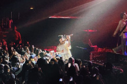 Gelar Konser Perdana di Jakarta, Grup Band Korea LUCY Bawakan Lagu Sheila On 7