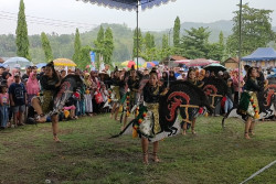 Relawan Prabowo-Gibran Gelar Pentas Jatilan, Dukung Pelestarian Kesenian Tradisional