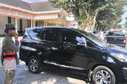 Hari Penggunaan Pakaian Tradisional ASN dan Pegawai BUMD Diubah Jadi Kamis Pon