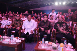 Prabowo Hadiri Perayaan Natal BUMN Bareng Yaqut Cholil dan Erick Thohir