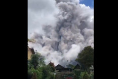 Jangan Panik! BPPTKG Bagikan Tips Menghadapi Guyuran Hujan Abu Merapi