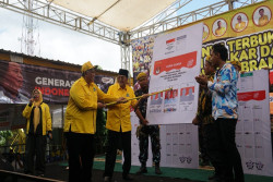 Ribuan Massa Hadiri Kampanye Terbuka, Digelar Simulasi Mencoblos Prabowo-Gibran