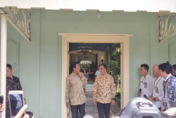 Anies Bertemu Sultan, Ngobrol Panjang Lebar Selama 1 Jam 45 Menit