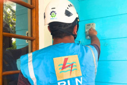 Hindari Bahaya Listrik, PLN Imbau Jarak Aman Pemasangan Alat Peraga Kampanye