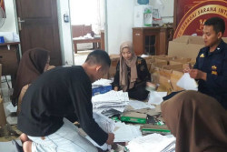 KPU Temanggung Mulai Mengepak Surat Suara