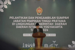 Lantik 5 Pejabat Eselon II, Sultan: Jangan Sekadar Birokrat yang Bekerja di Kantor
