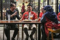 Jokowi Temui Kaesang dan Sejumlah Elite PSI di Bandung