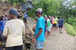 1 Rumah di Wonolelo Pleret Tertimbun Longsor