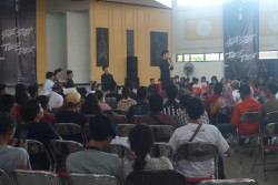 Alam Ganjar Bicara Demokrasi di Hadapan Milenial dan Gen Z di Jogja