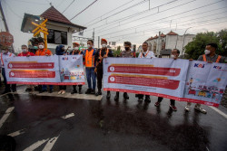KAI Commuter Gencar Sosialisasikan Keselamatan di Perlintasan Sebidang