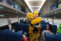 Libur Imlek, Daop 6 Jogja Gelar Atraksi Barongsai di Stasiun Tugu
