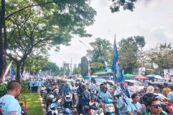 Massa Pendukung Prabowo-Gibran Padati Jalan Gatot Subroto, Ikuti Kampanye Akbar di GBK