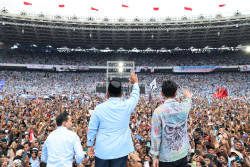 600 Ribu Warga Tumpah Ruah di Kampanye Akbar Prabowo-Gibran