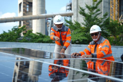SIG Akselerasi Dekarbonisasi dan Transisi Energi Hijau untuk Operasional Pabrik-Pabrik di Tuban