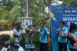 PLN Resmikan SPLU Motor Listrik di Ekowisata Sungai Mudal