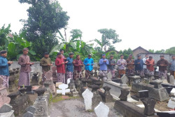Jelang Ramadan, Ratusan Warga Gelar Nyadran di Makam Sombomerten Maguwoharjo