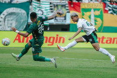 Persebaya Vs PSS 2-1, Super Elja Makin Dekati Zona Merah