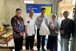 Bank BPD DIY Bersama Dinsos Bantul Melakukan Pendampingan Penyaluran Bantuan Jaminan Sosial Lanjut Usia Tahap ke 2