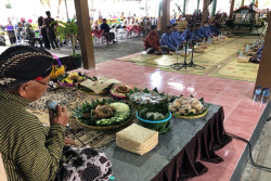Menyambut Ramadan, Ratusan Orang Ikuti Nyadran di Makam Sewu