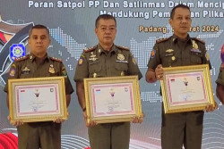 DIY Sabet 2 Penghargaan Sekaligus dari Menteri Dalam Negeri