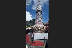 Gunungan Oleh-Oleh Setinggi 11 Meter di Malioboro Pecahkan Rekor Muri