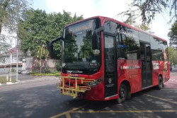 Pencurian di Bus BST Solo: Tas Berisi Macbook hingga iPad Air Lenyap, Pelaku Terekam CCTV