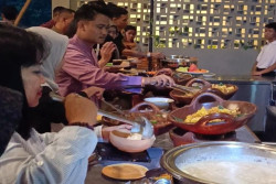 Satu-Satunya di Solo, Berbuka Puasa Berkonsep Taman Satwa