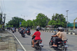 Alasan Sepeda Motor Harus di Jalur Lambat Ala Honda Istimewa