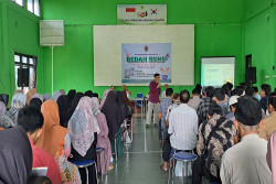 BEDAH BUKU: Belajar Teknologi Patbo Super lewat Bedah Buku