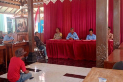 Gelar Aksi, Warga Sidomulyo Tuntut Transparansi Penggunaan Anggaran Kelurahan