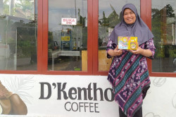 Cara Rini Handayani Sarisa Merapi Menyeimbangkan Usaha dan Kegiatan Sosial