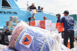 BPBD Jatim Kirim Bantuan untuk Korban Gempa di Bawean