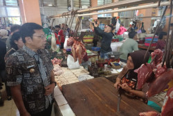 Pekan Ketiga Ramadan, Harga Daging Sapi Stabil Tinggi, Daging Ayam Naik