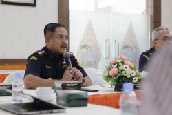 BEA CUKAI: Mari Bersama-sama Gempur Rokok Ilegal