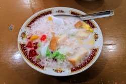 Menyeruput Manis dan Segarnya Es Buah Legendaris di Jogja
