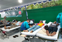 Donor Darah Massal Digelar di Masjid Gede Kauman, Diikuti Ratusan Orang