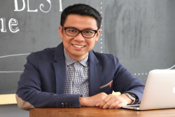 Pembawa Acara Hilbram Dunar Meninggal Dunia