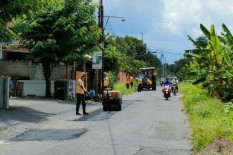 Masuki Libur Lebaran, Kegiatan Tambal Jalan di Sleman Disetop Sementara