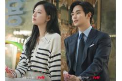 Queen of Tears Episode 10, Sambil Makan Es Krim Kim Ji-Won dan Kim Soo Hyun Bercerita Masa Lalu Mereka
