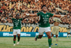Hujan Gol Super Elja Taklukan Singo Edan Lewat Skor 4-1