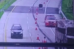 Bus dengan Puluhan Penumpang Terbakar di Tol Jombang-Mojokerto, Begini Kronologinya
