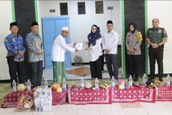 Syawalan ke Ponpes dan Panti Asuhan, Pj. Bupati Kulonprogo Salurkan Bantuan