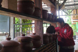 Kisah Sugeng Temukan Segala Kebaikan dalam Madu Klanceng Gunungkidul