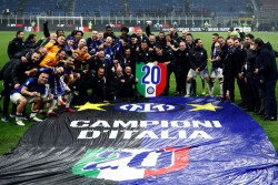 Hasil Milan vs Inter Skor 1-2: Nerazzurri Juara Liga Italia 2023/2024, Pertandingan Panas Diwarnai 3 Kartu Merah