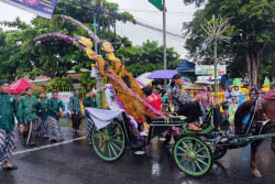 Kirab Pengantin Tebu di Pabrik Gula Madukismo