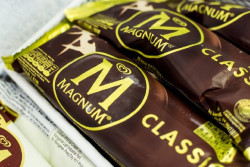Heboh Es Krim Magnum Mengandung Plastik dan Logam, Ini Kata BPOM